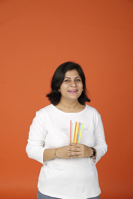 Portrait of Clara Bennett, Vintage Ambiance Designer at Reel Echoes.